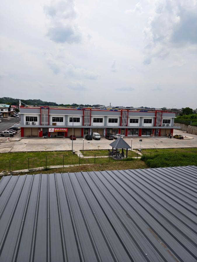 Lot 10 Airport Sri Perdana - B&B Sandakan