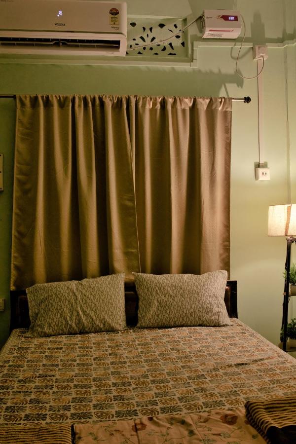 Cozy Mint - AC 1RK - B&B Guwahati