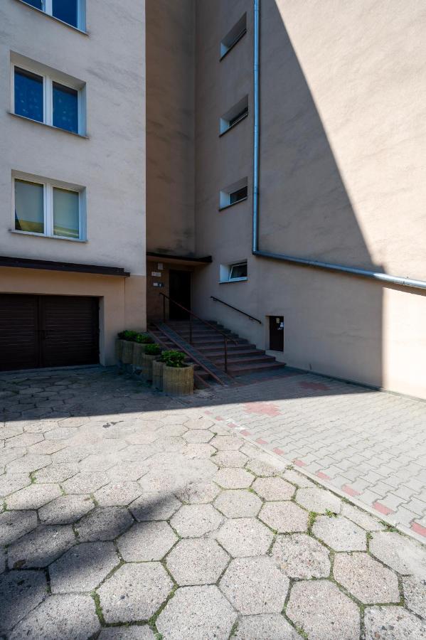 Atlas Arena Brick Loft Apartment by BookingHost - Ferienwohnung Łódź
