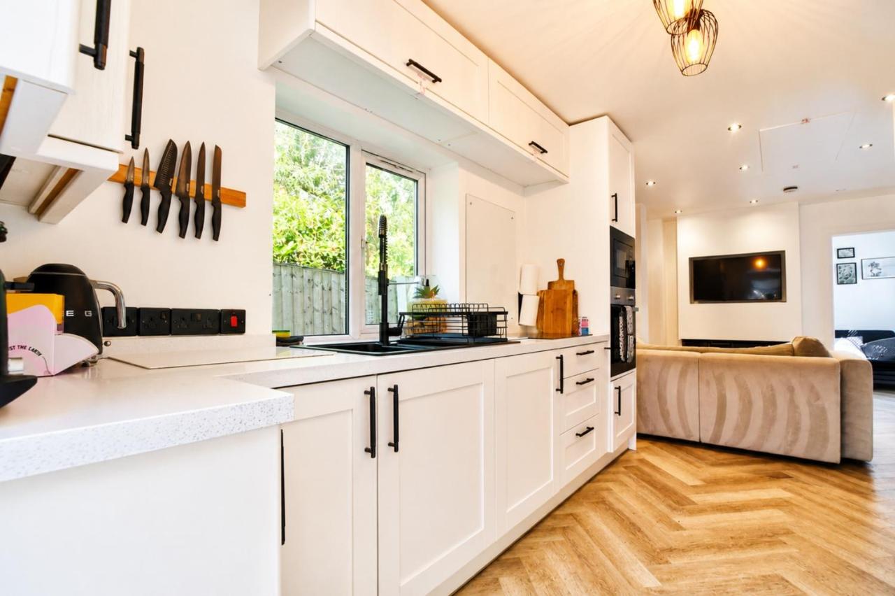 Spacious 1BDR bungalow in Leigh on Sea - B&B Southend-on-Sea