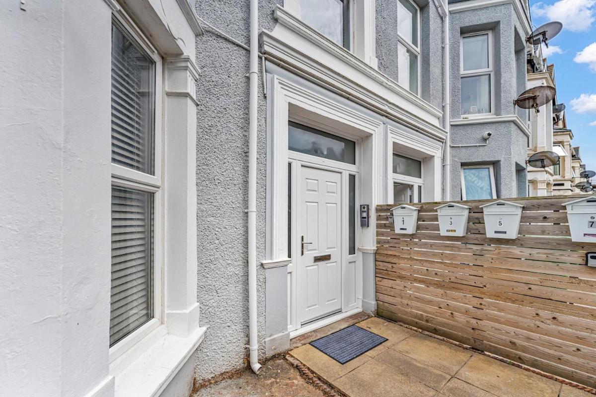 Modern 1BDR Penthouse in Llandudno I Town Centre! - Chambres d'hôtes Llandudno