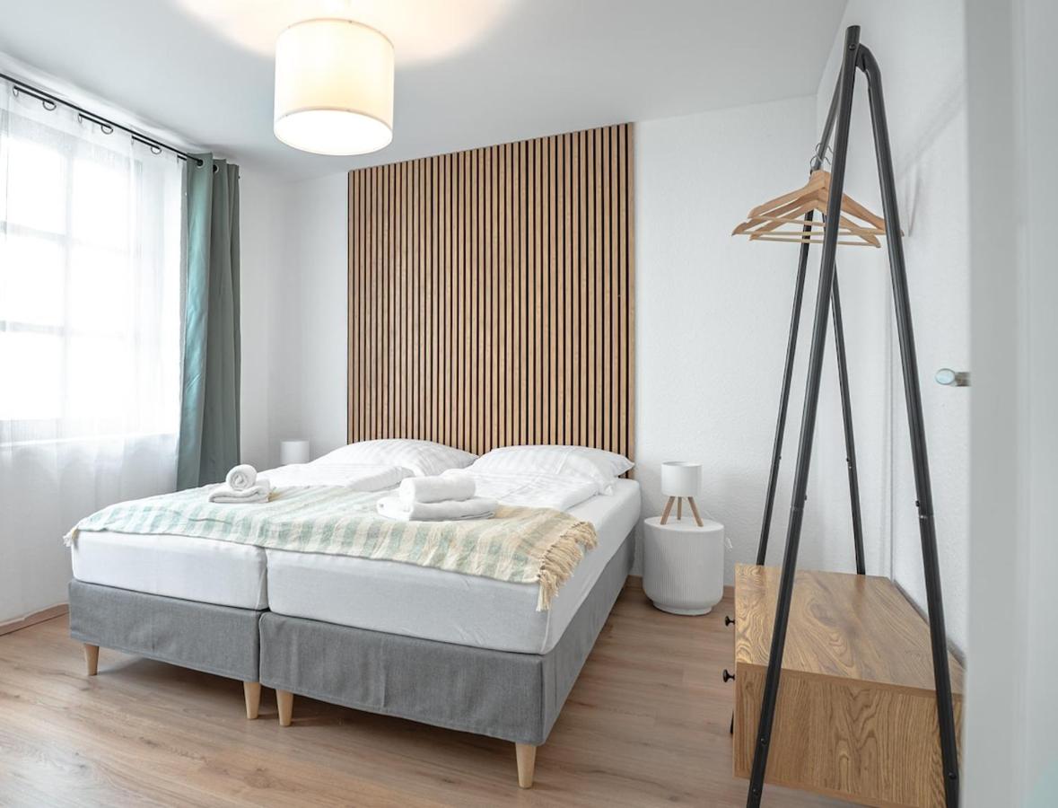 MD Homes moderne City FeWo zentral HBF bis 5 Personen N - Bed and Breakfast Maagdenburg