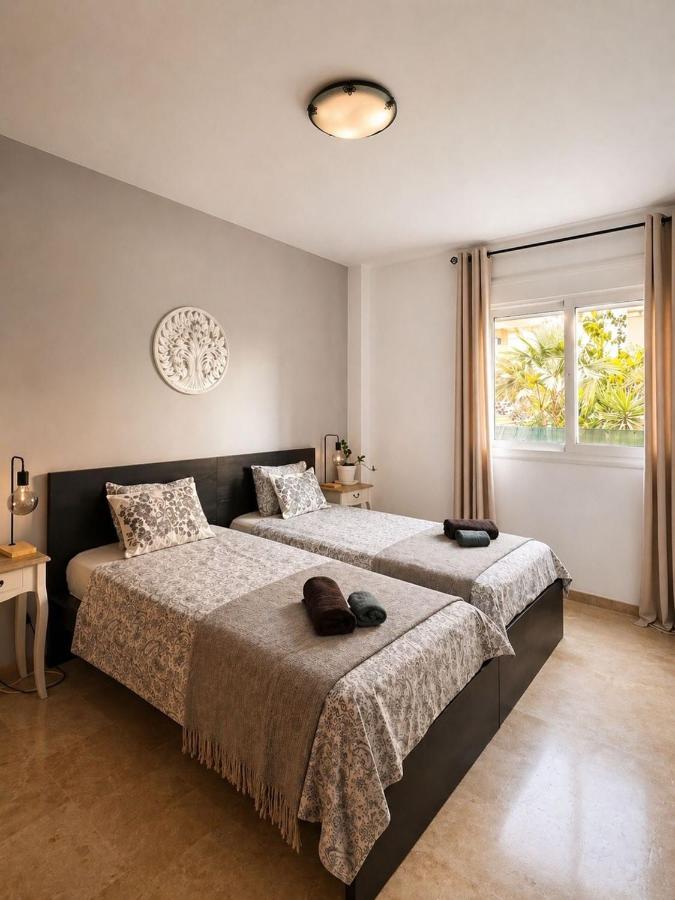 Family apartment with BBQ and 100m2 terracy - B&B Puerto de Santiago