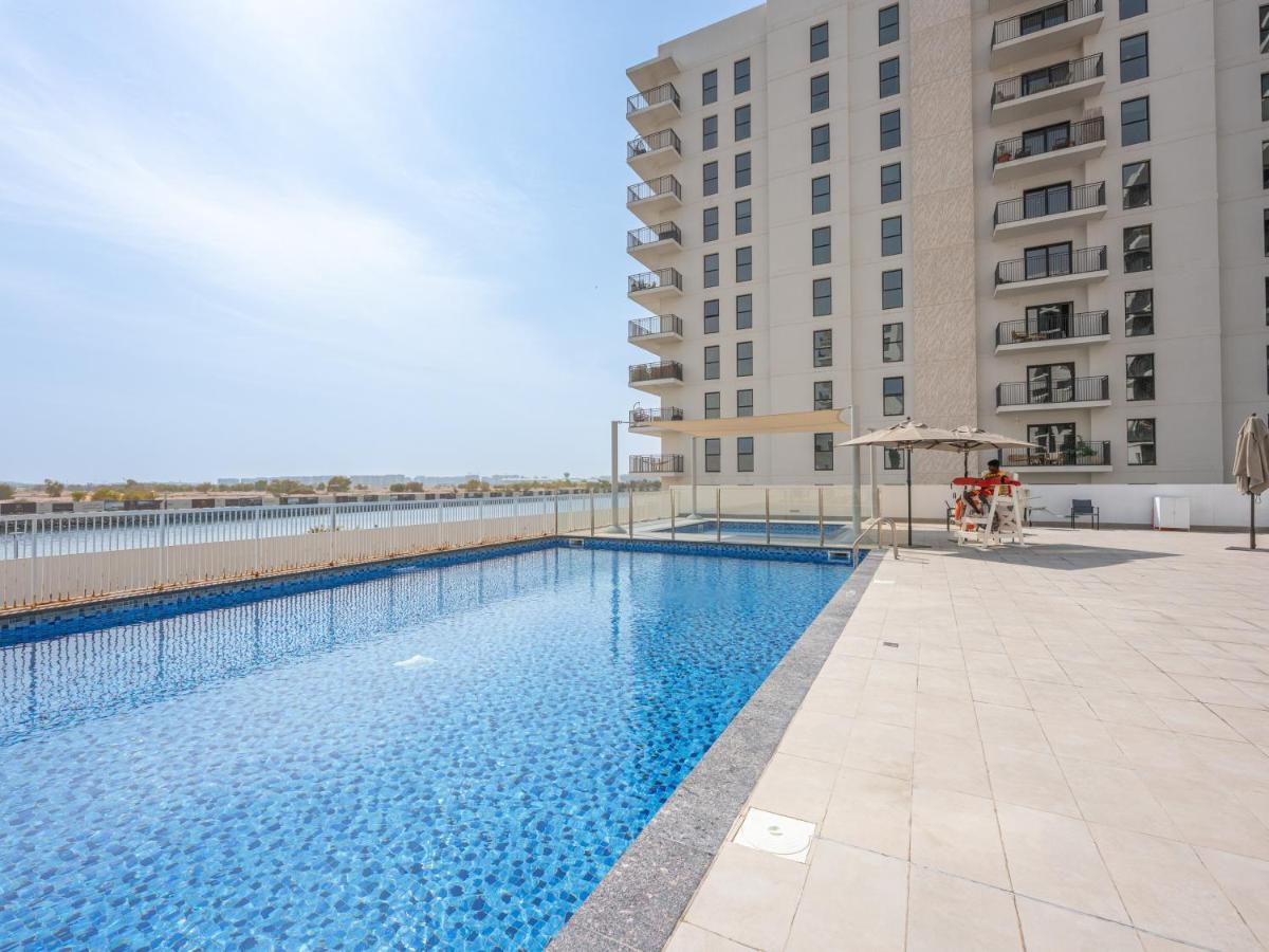 Modern and Spacious 4BR Retreat at Water's Edge Yas Island - B&B Abu Dabi