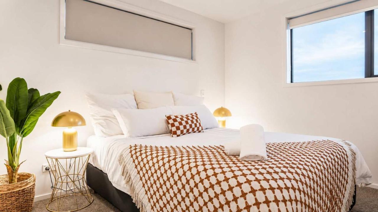 Addington Stadium Stay - Sleeps 4 - Bed and Breakfast Christchurch