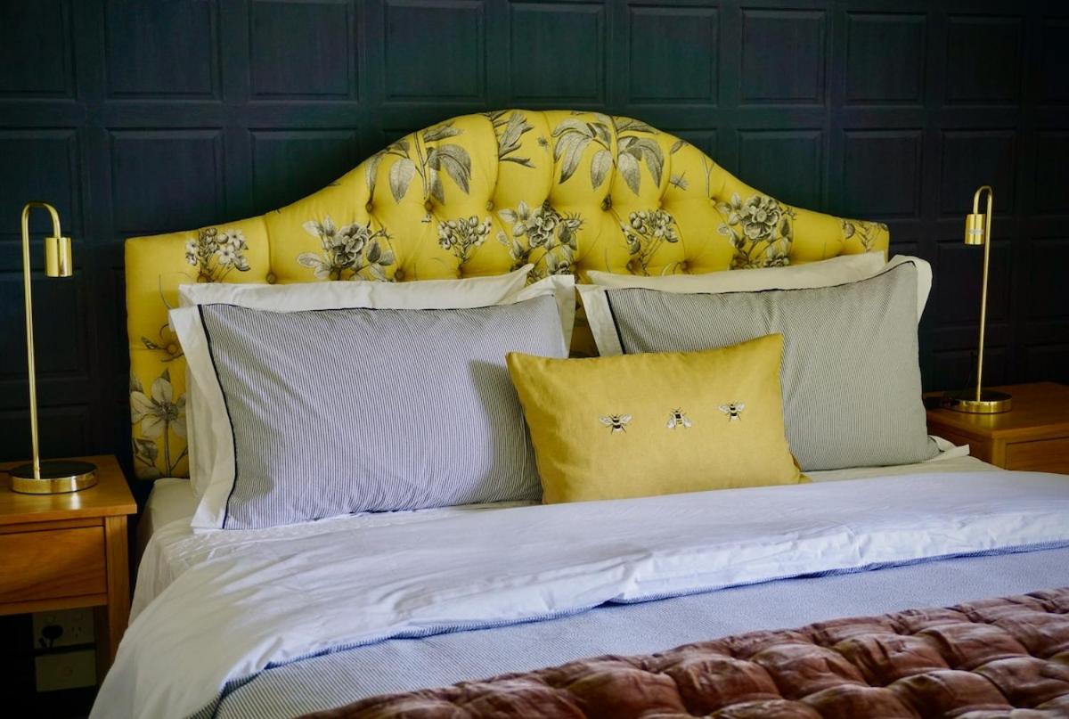 Willowtree Cottage Gated Country Luxury Near Lincoln Uni & Wedding Venues - Bed and Breakfast Lincoln