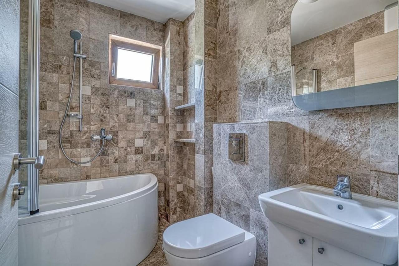 Maslina Residence Pržno - Bed and Breakfast Sveti Stefan