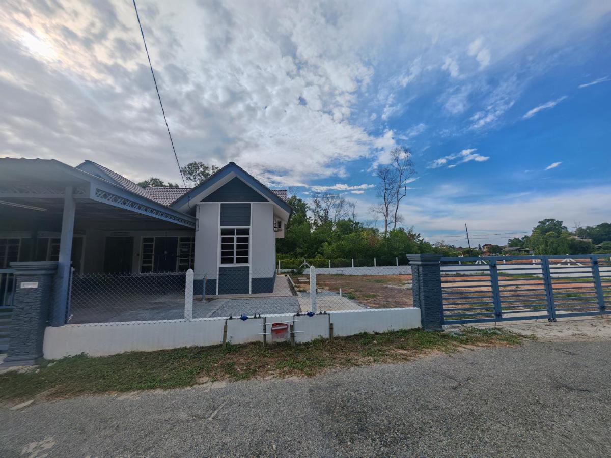 Homestay Cikgu Mat - B&B Kuala Terengganu