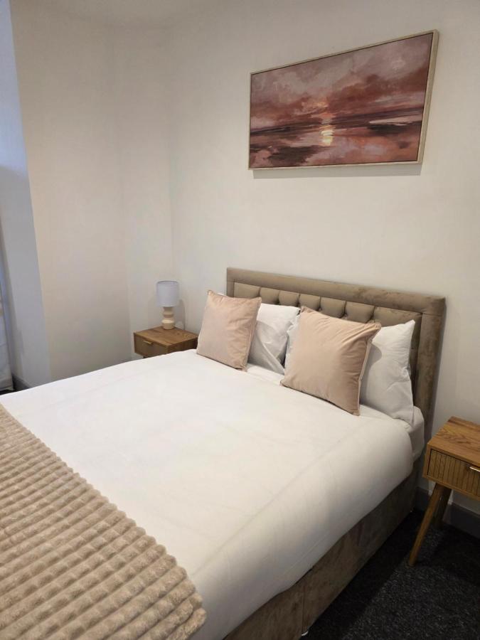 Bebe Rise Central Cannock 2 Bedroom Contractors Ample Parking and Restaurants - Ferienwohnung Cannock
