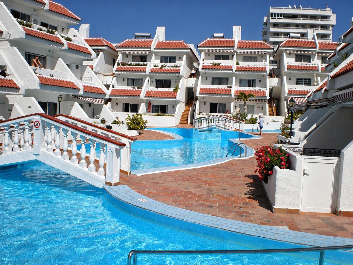 Arona 2-Bed Apt Sleeps 5 with Pool & Parking - Ferienwohnung Arona