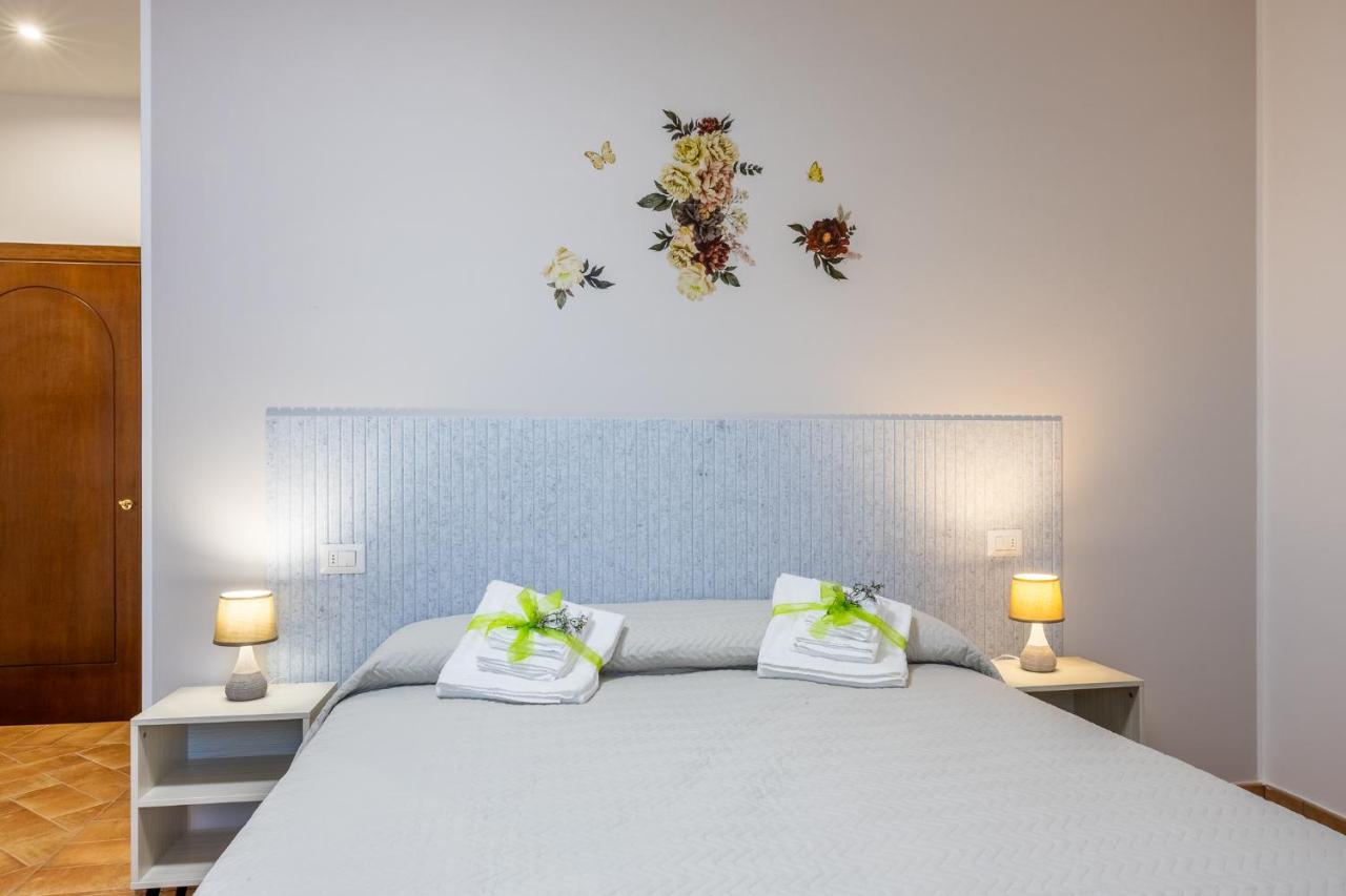 Doppel- oder Zweibettzimmer