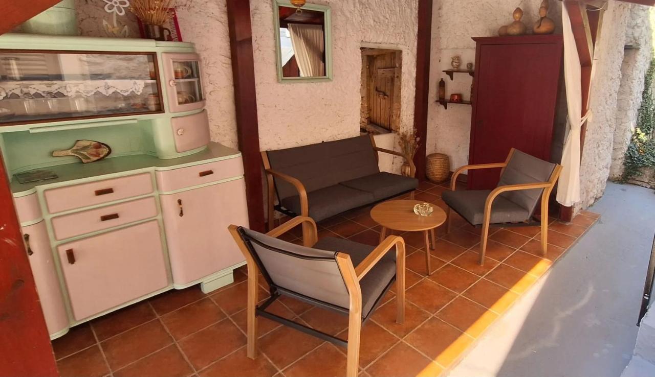 Charming Villa in Jezera with Private Pool - Bed and Breakfast Jezera