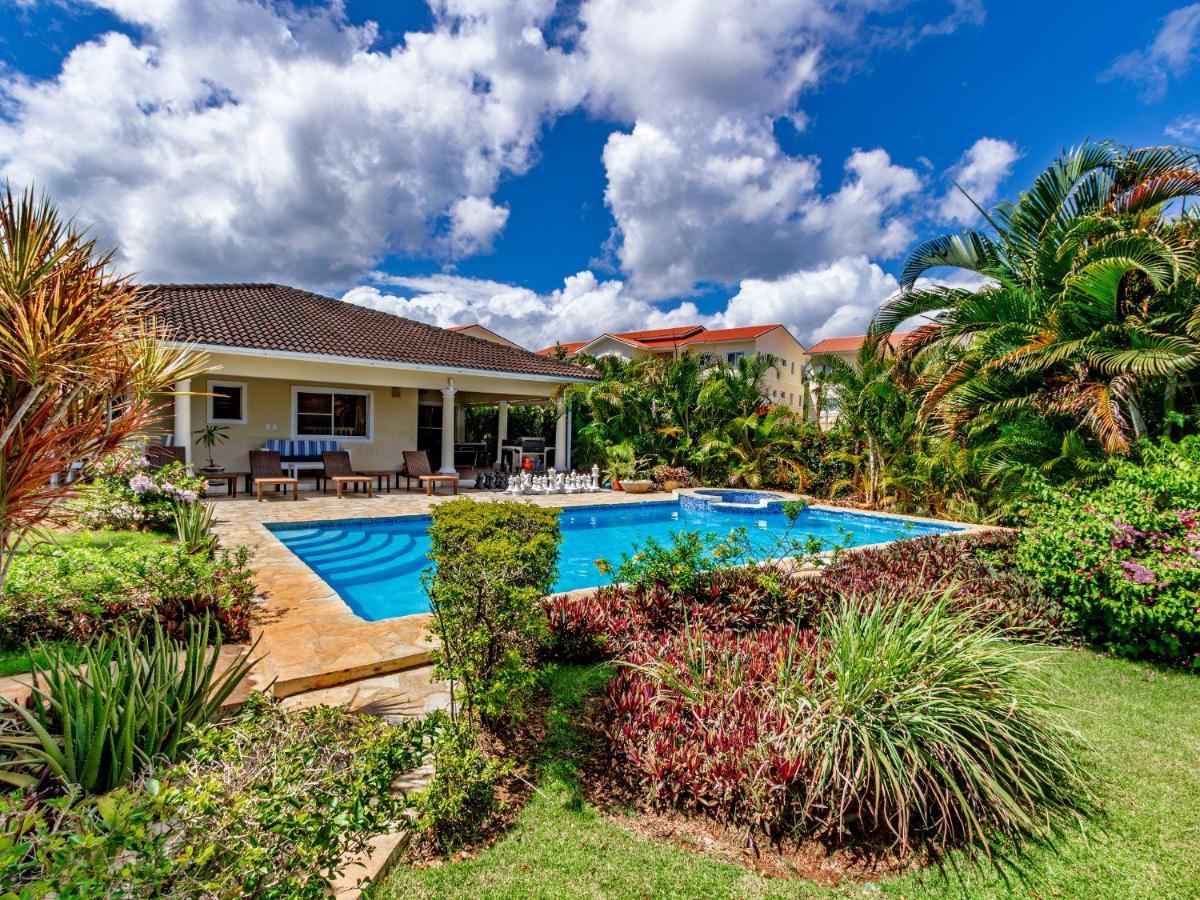 Hispaniola Residencial Pool Table with Private Pool - Chambres d'hôtes Sosúa