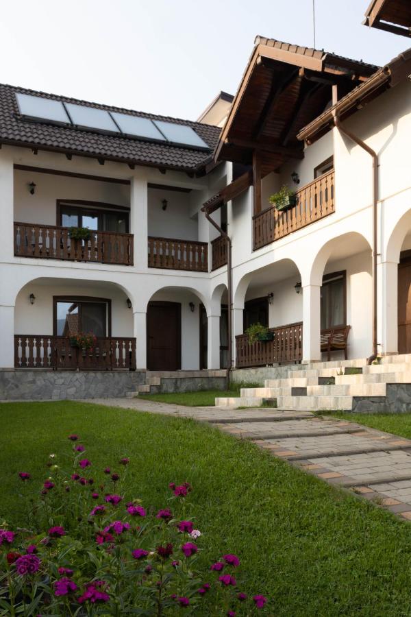 Pensiunea Encian - Ferienwohnung Colibița