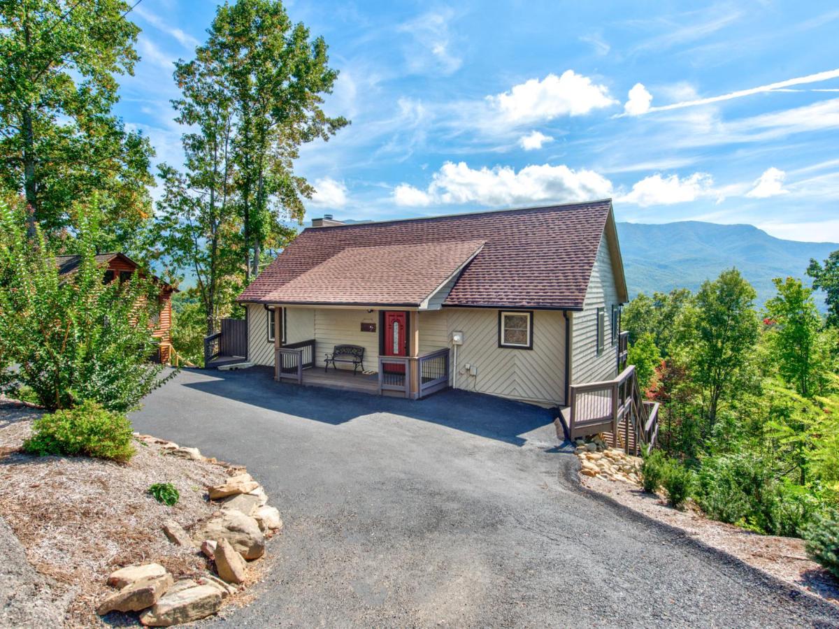 On Eagles Wings - B&B Gatlinburg