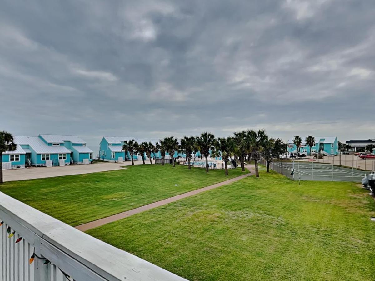 Kontiki Bayfront Condo #710 - B&B Rockport