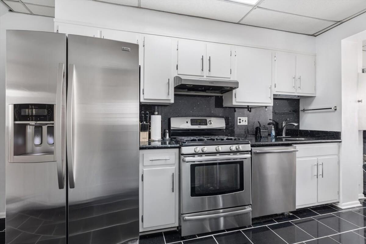 Family & Group Trips to DC - 4-BR Close to METRO - Chambres d'hôtes Washington
