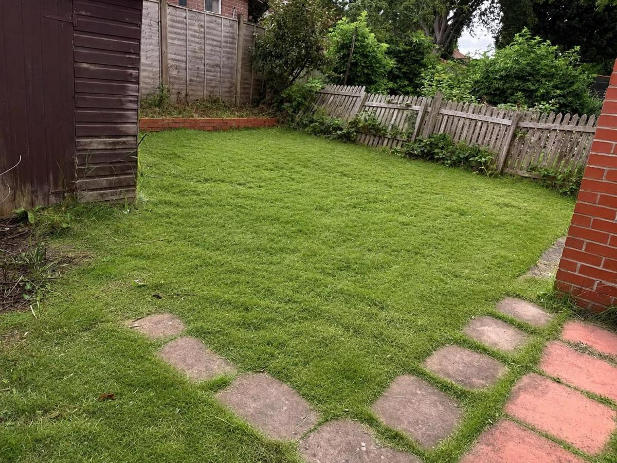 Large 3 Bed, Driveway Parking & Sleeps 10, Close to Newcastle Stadium and City Centre By Stay Aura Holiday Lets - Bed and Breakfast Newcastle upon Tyne