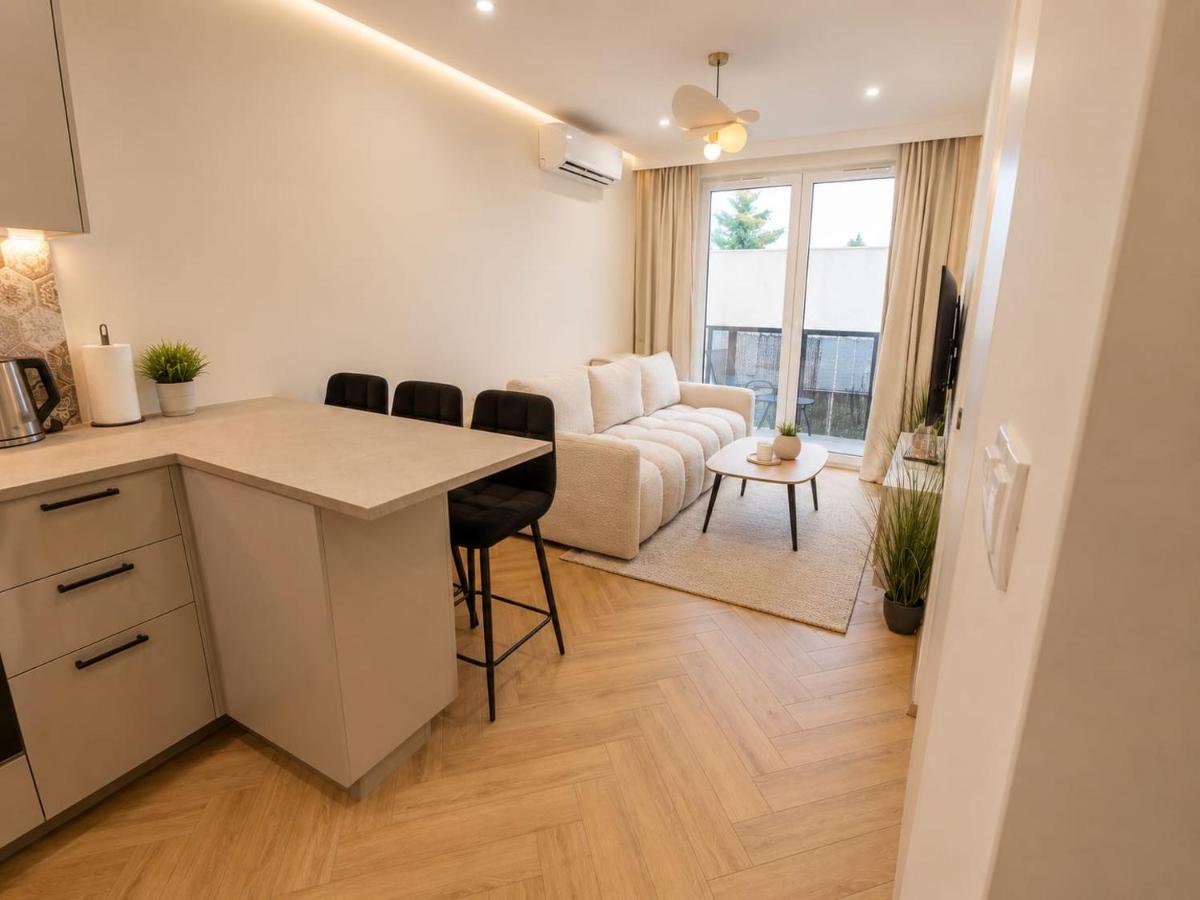 Lumier Apartment Portovo by Property Kings - Bed and Breakfast Gdansk