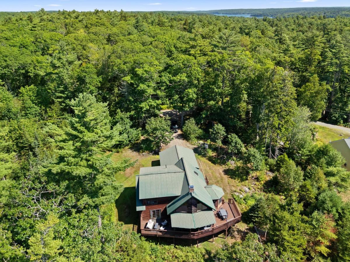 Stunning & Spacious Log Cabin in the Woods - Bed and Breakfast Boothbay Harbor