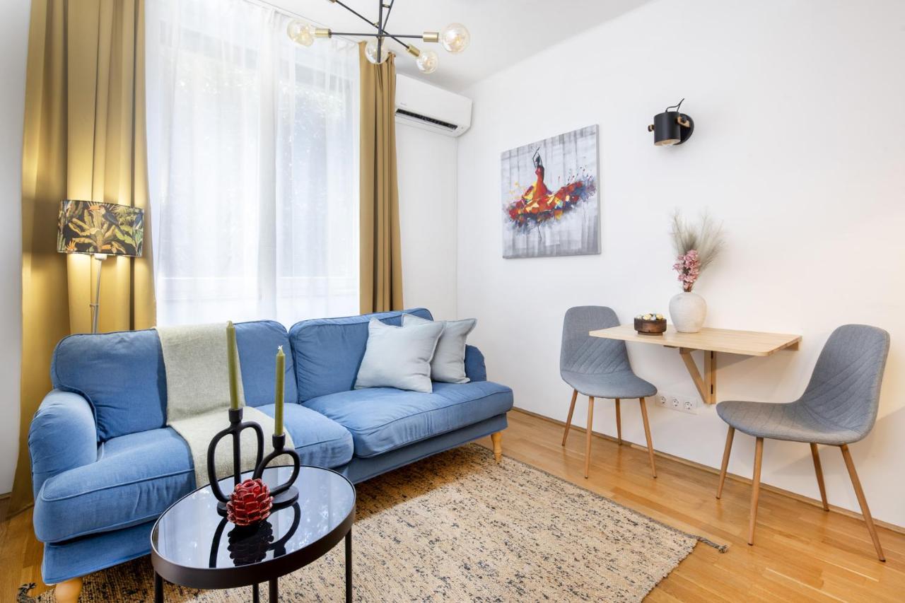Cozy, modern studio with balcony in Buda - B&B Budapest