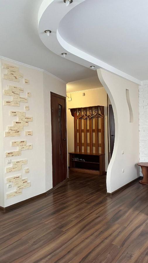 Студія біля GagarinMall, 10хв від автовокзалу - Ferienwohnung Krywyj Rih
