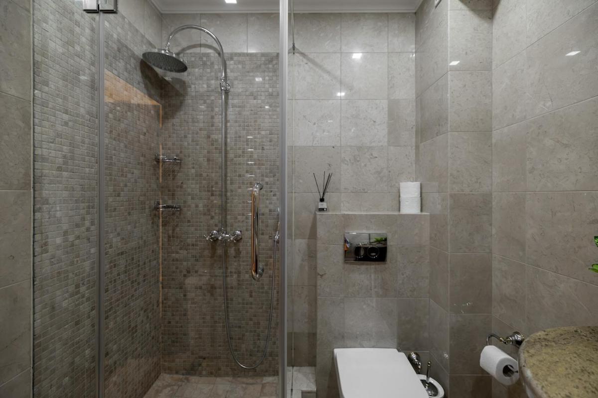 Noble Apartment in the Heart of Chișinău - Chambres d'hôtes Chişinău