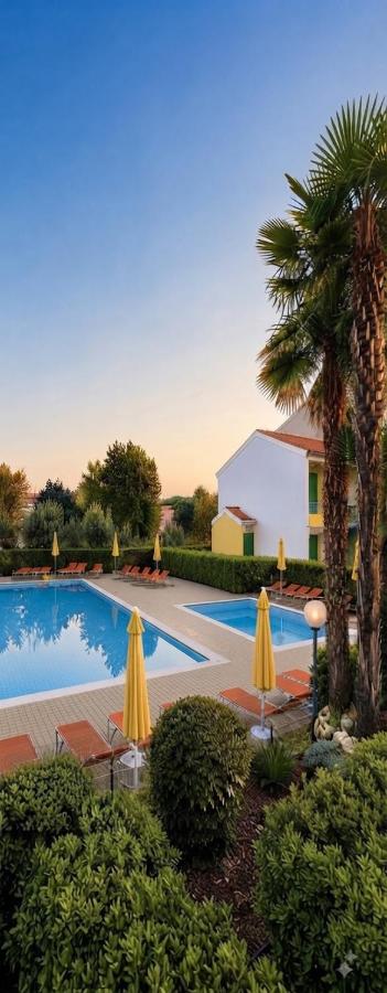 Apartment Caorle de Lux swimming pool, parking, garden - Chambres d'hôtes Caorle