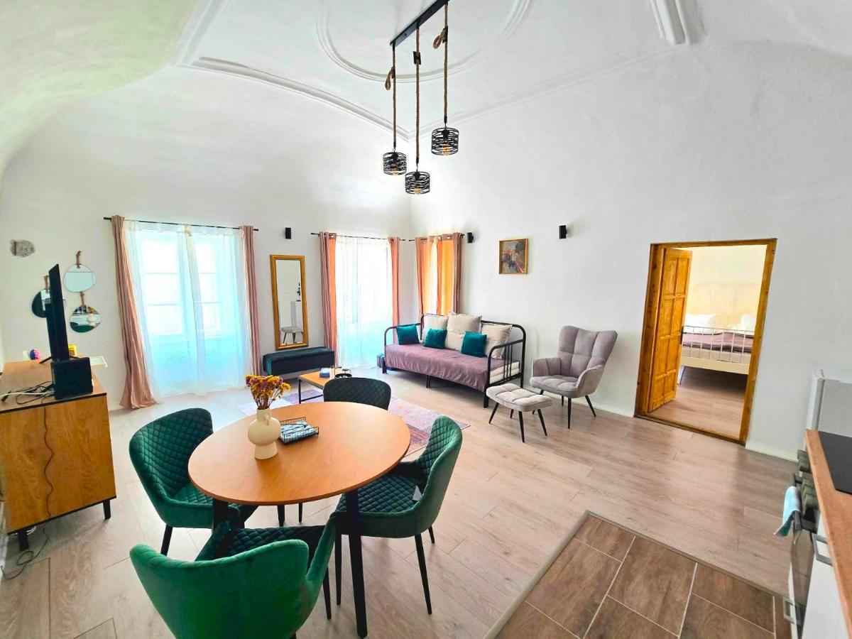 Vindobona Apartman Sopron - Bed and Breakfast Sopron