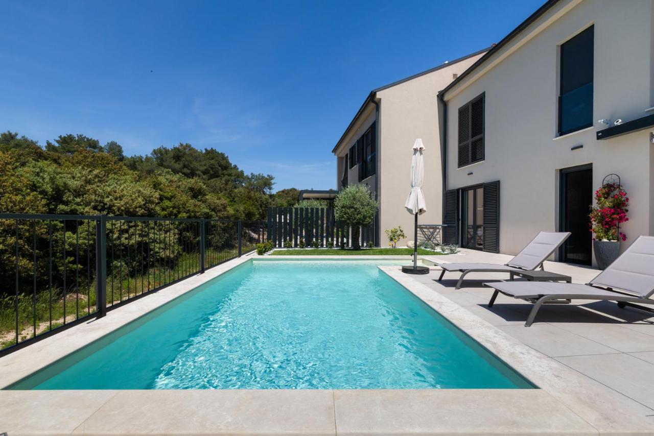 Andrea Deluxe Apartment with Pool - B&B Mali Lošinj