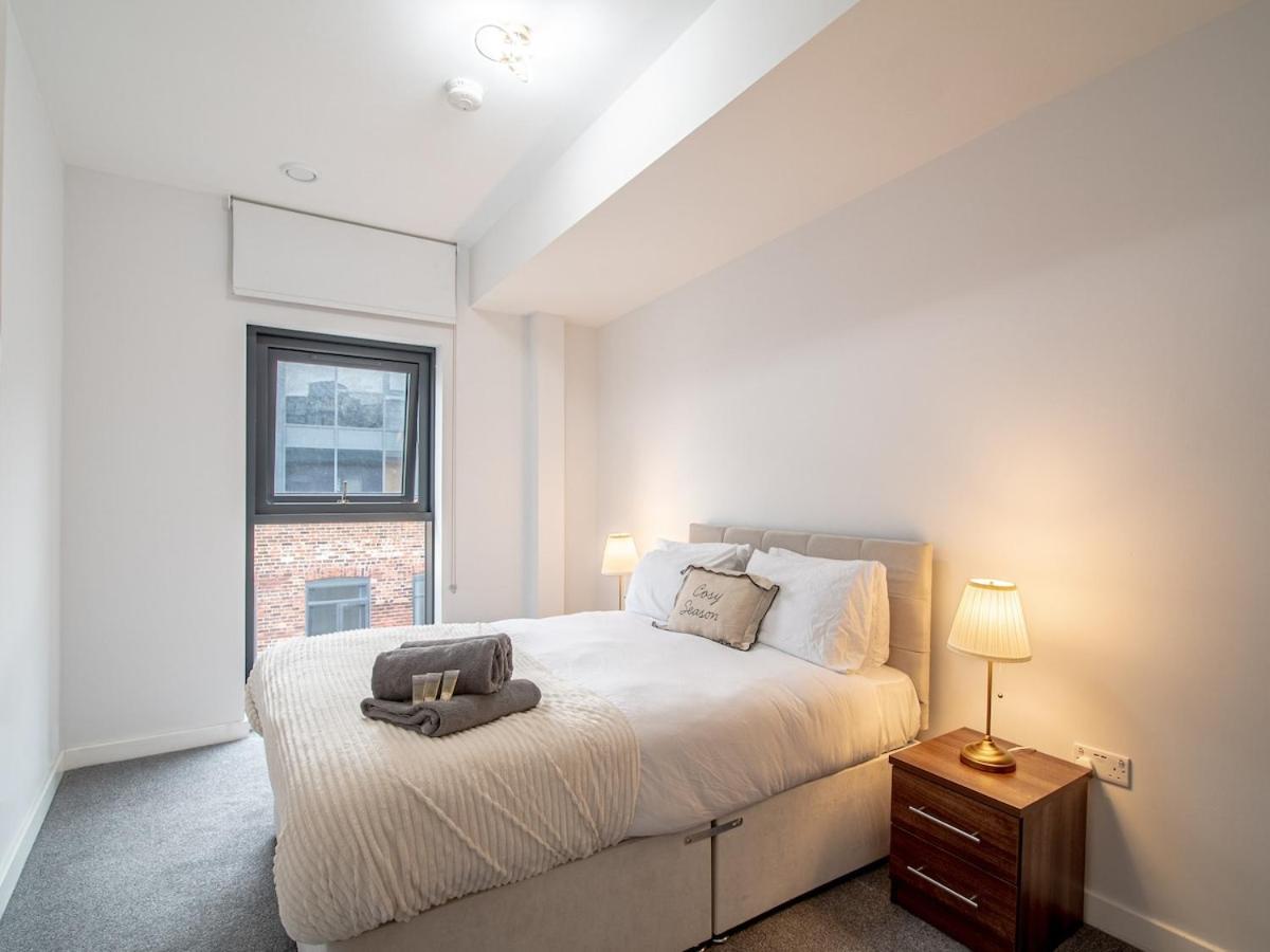 Leeds Dock Penthouse with Balcony & Parking - Chambres d'hôtes Leeds