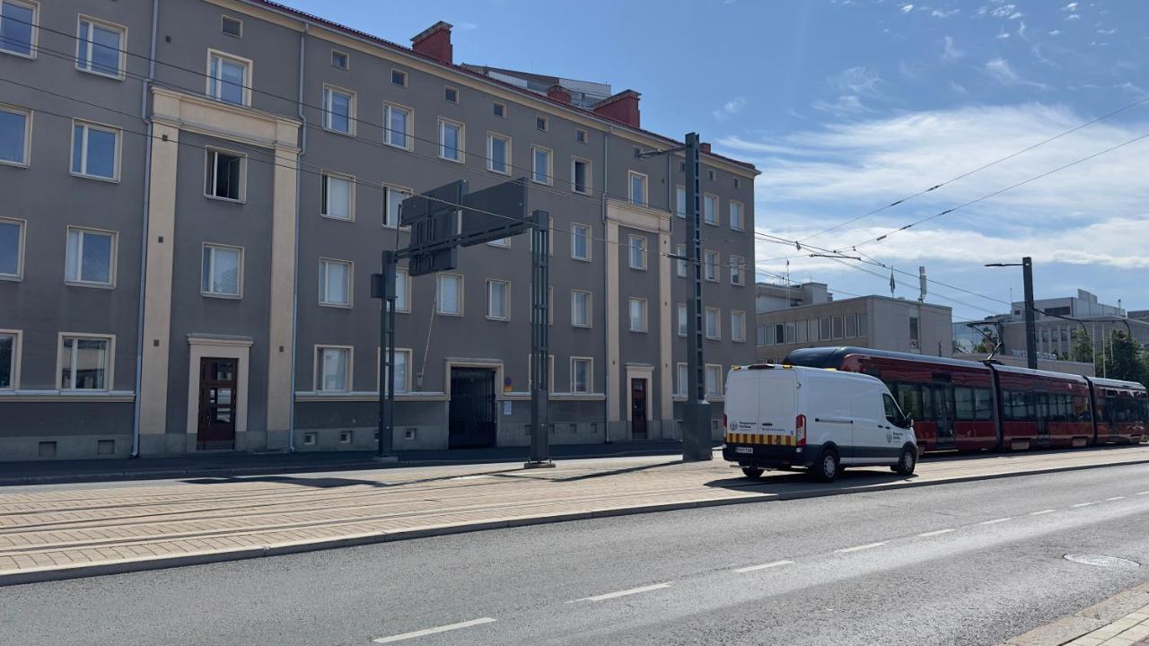 Downtown studio with Netflix - Bed and Breakfast Tampere