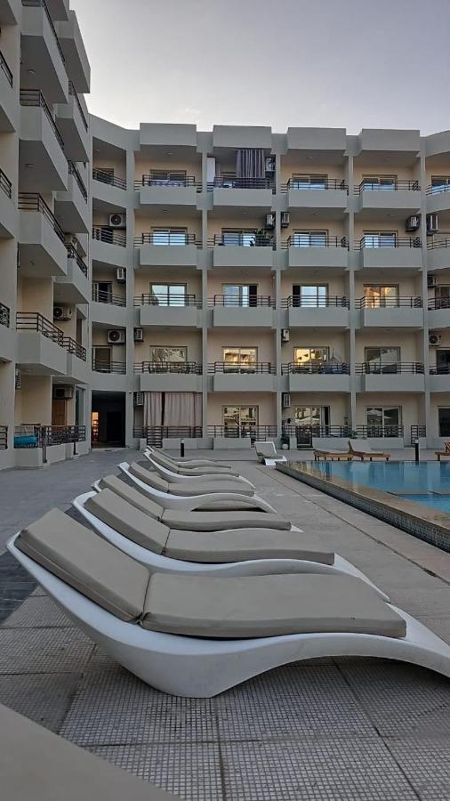 Avaneu Apartment beach resort - B&B Hurgada