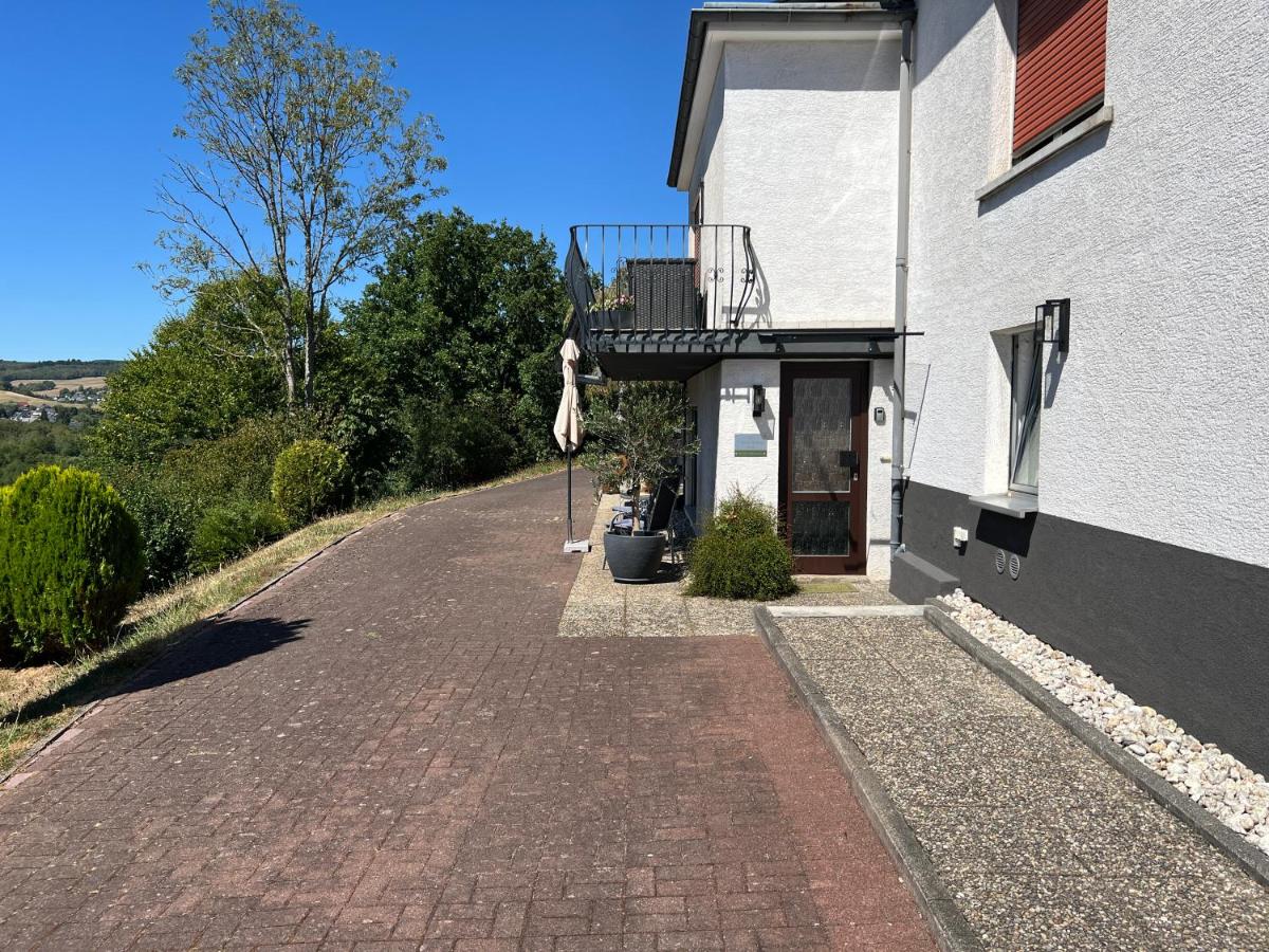 Ferienwohnung Stoll - modern, mit Ausblick & Grill - B&B Idar-Oberstein