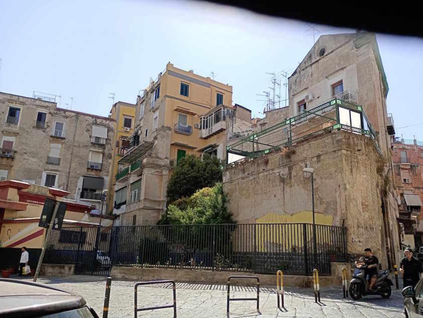Laurino sweet house in the heart of Naples - B&B Napoli