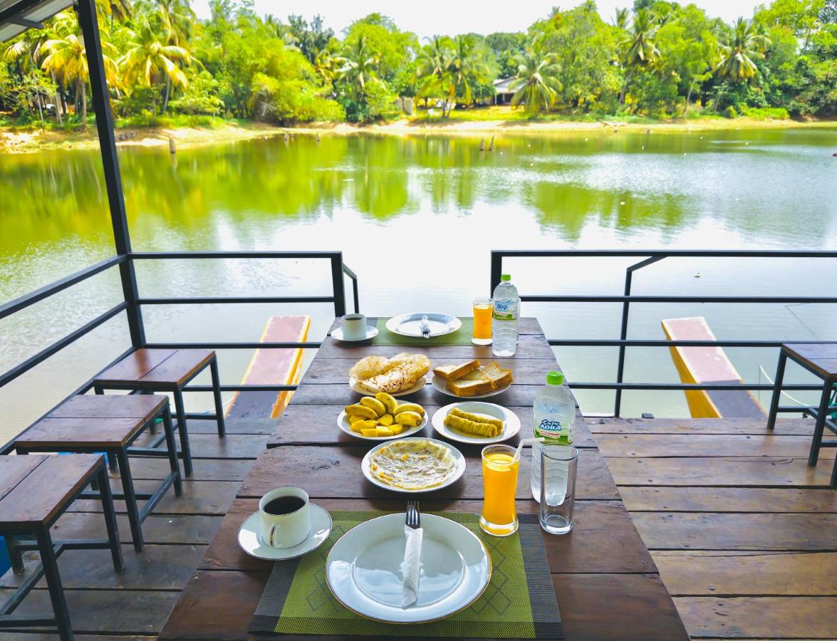 Splendid Lake View Safari Lodge - B&B Udawalawa