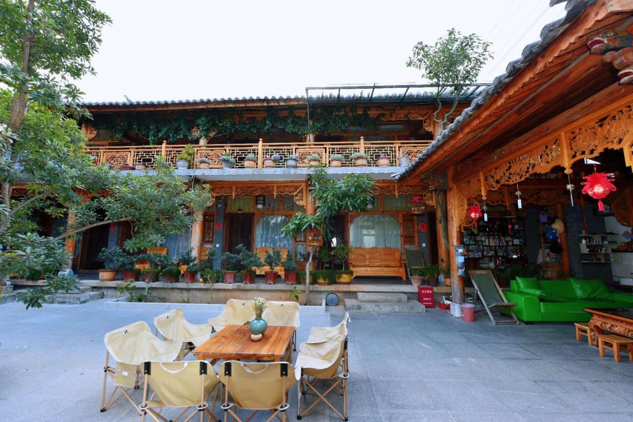大理市暗香疏影客栈店 - B&B Taihe