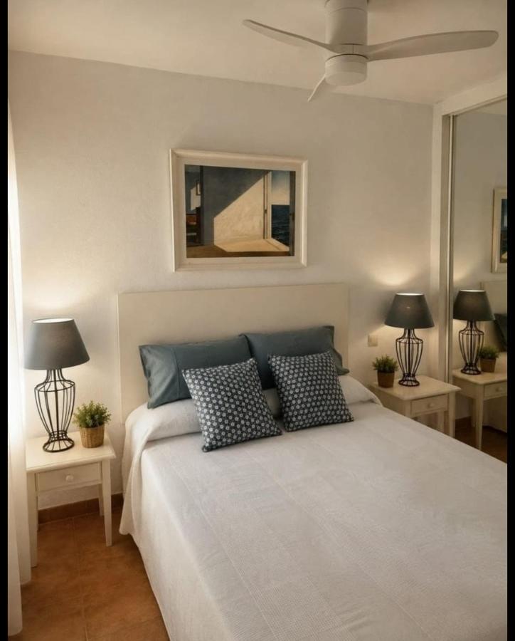 Apartamento con terraza y vistas al mar en Atlanterra, Zahara de los Atunes - B&B Zahara de los Atunes
