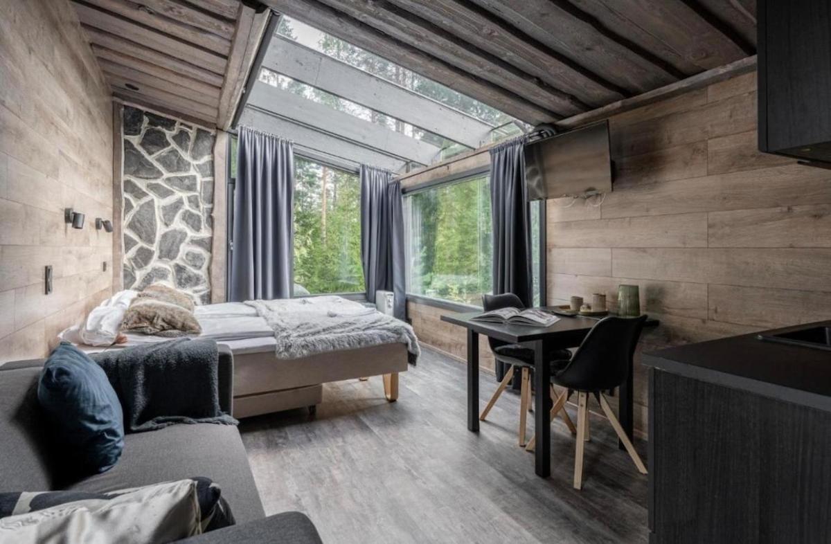 Private lakeside panorama suite with terrace - B&B Kuusa