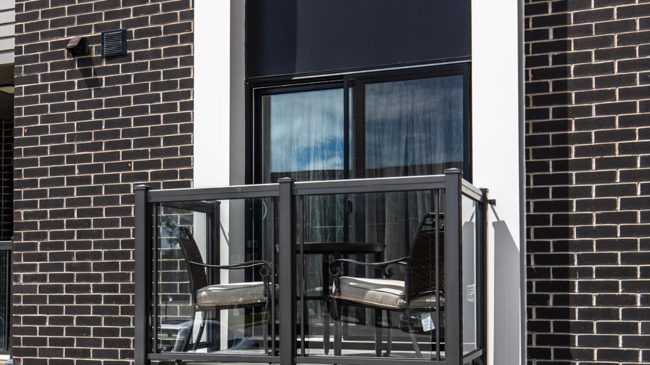 Entire rental unit in Niagara Falls, Canada - Chambres d'hôtes Chutes Niagara