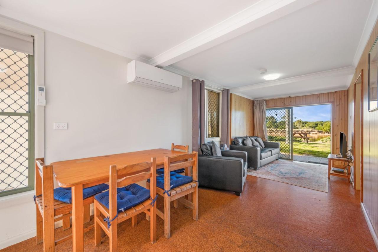Beachfront 5, 25 Willow Street - B&B Crescent Head
