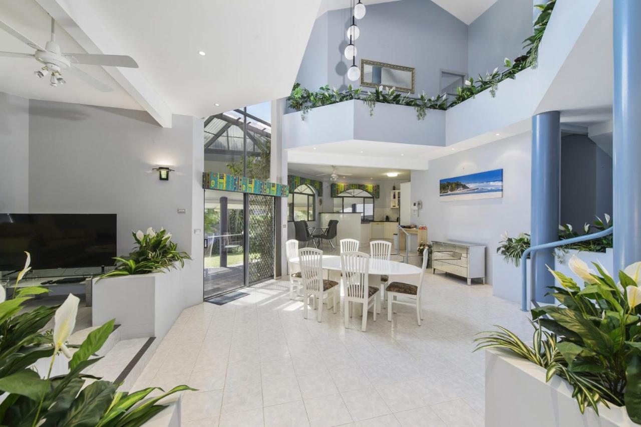 The Atrium, 11 Kentia Close - B&B Port Macquarie