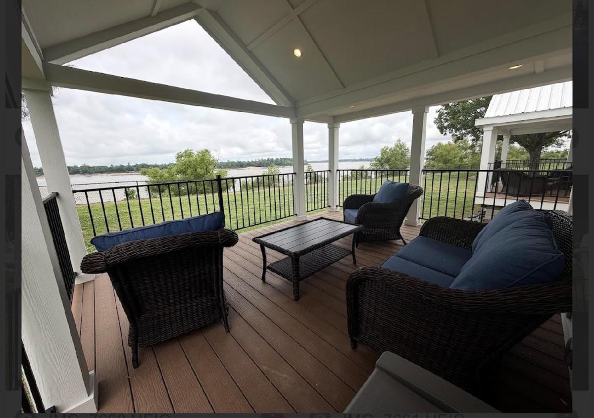 RiverMist Modern Tiny Home - B&B Vicksburg