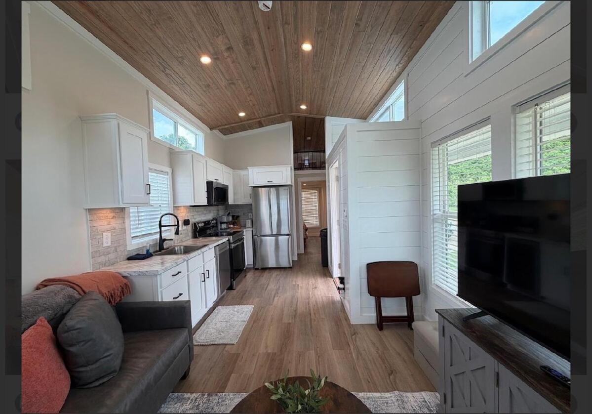 Magnolia Modern Tiny Home - B&B Vicksburg