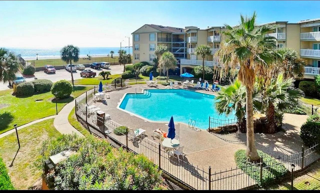 Top Floor Ocean Front Condo - 2 pools hot tub Cruise Parking - Shoreline Stays 2303 - Chambres d'hôtes Galveston