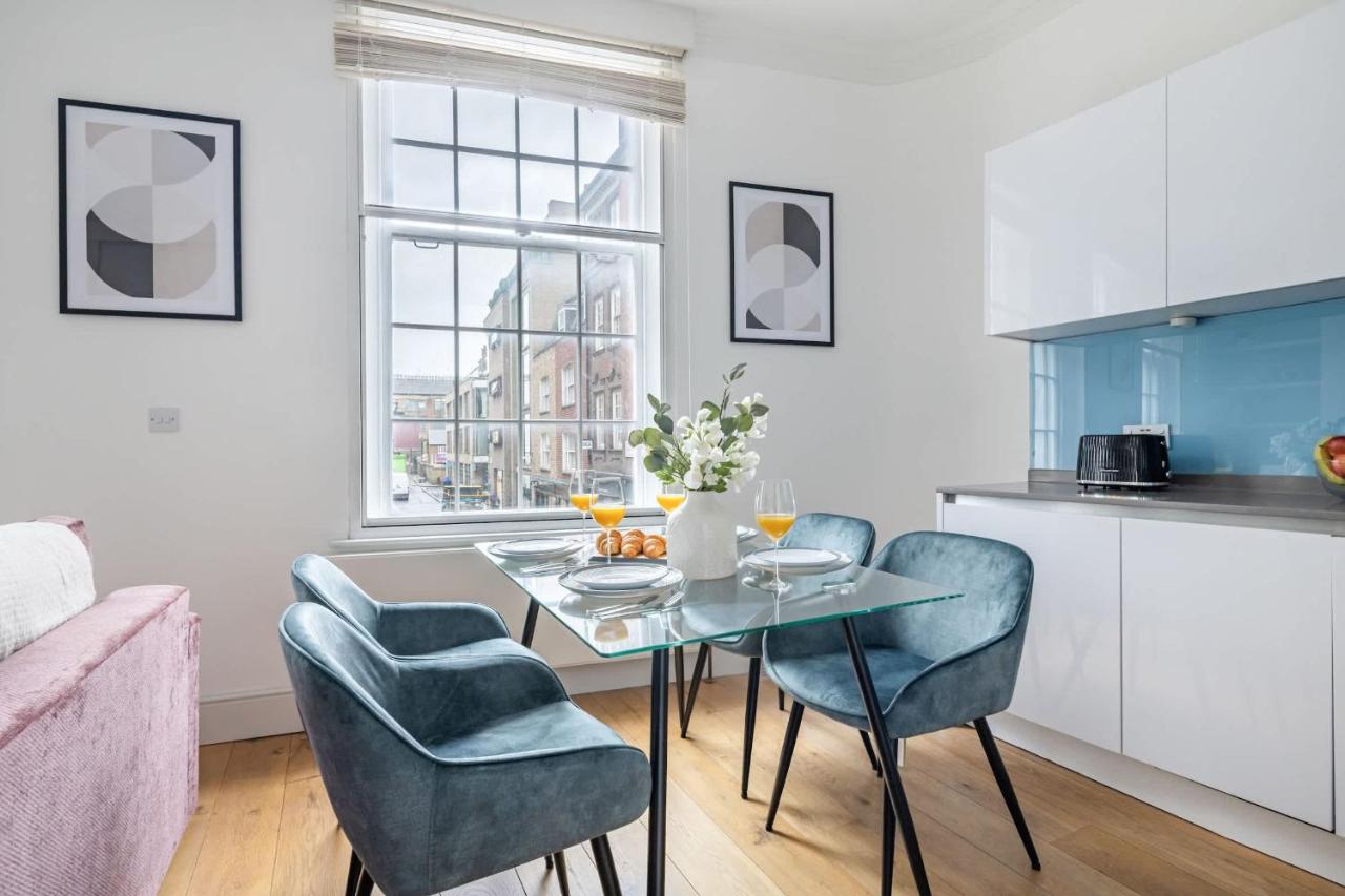 BnBNova - 1BR - Walk to Trafalgar Square & Soho - B&B Londres