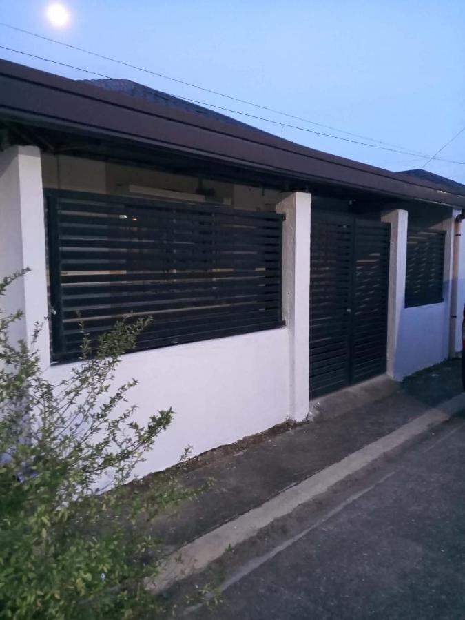 Vin's Transient WiFi Netflix City Hall-DRMC-EPark - Ferienwohnung Tagum City