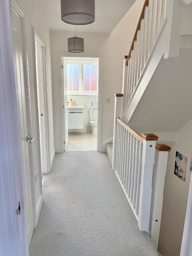 Peaceful New House in Bicester Village - B&B Bicester