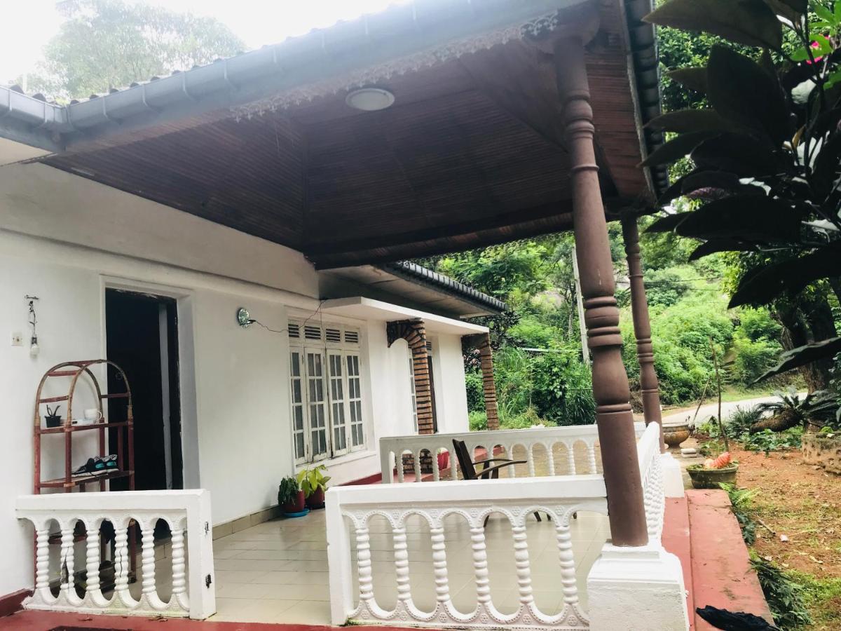Sapphire Homestay - Bed and Breakfast Palle Deltota