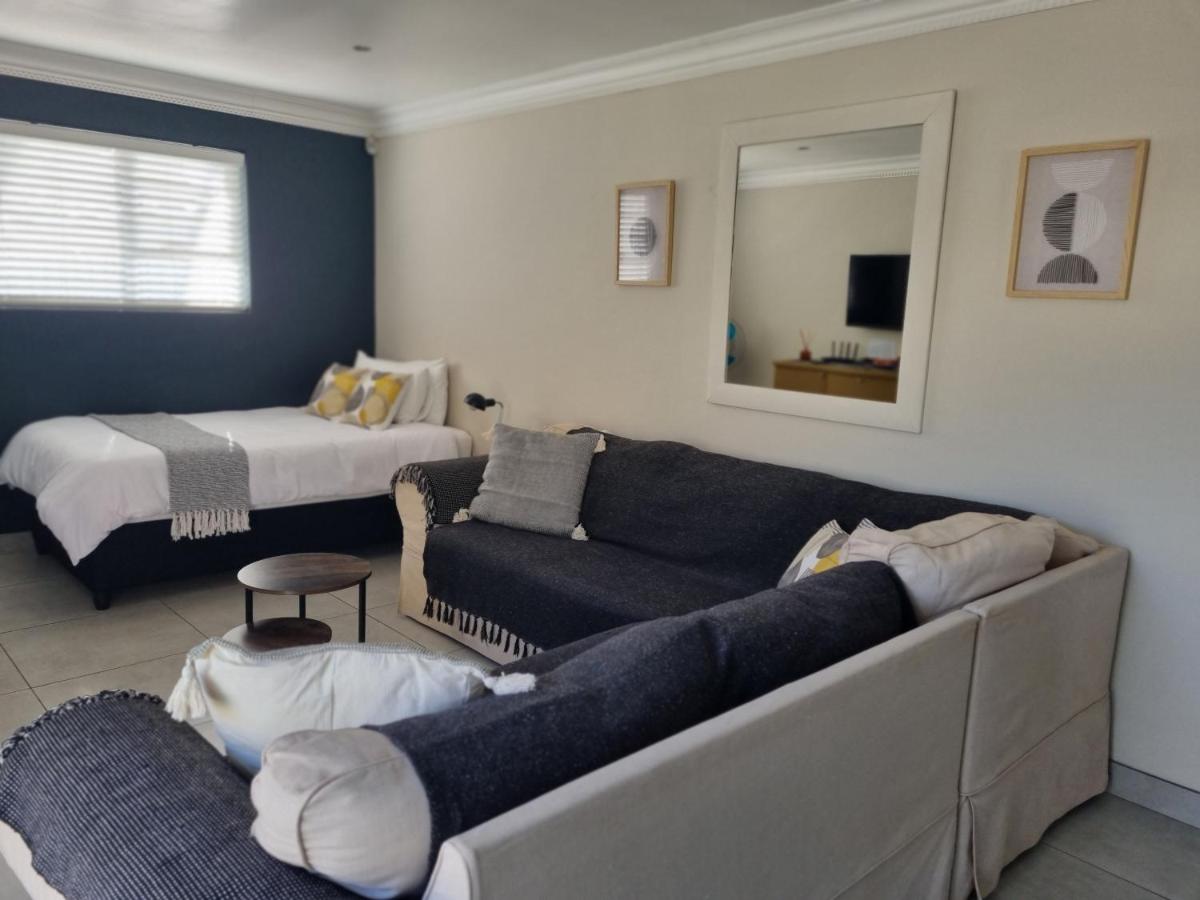 One-Bedroom Apartment with Garden